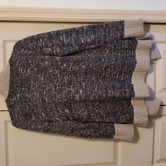 Madison lilly Cardigan - Picture 2 of 6